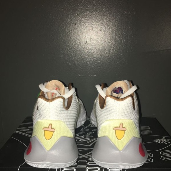 Kyrie 2 Sandy Cheeks size 10 - Picture 4 of 6